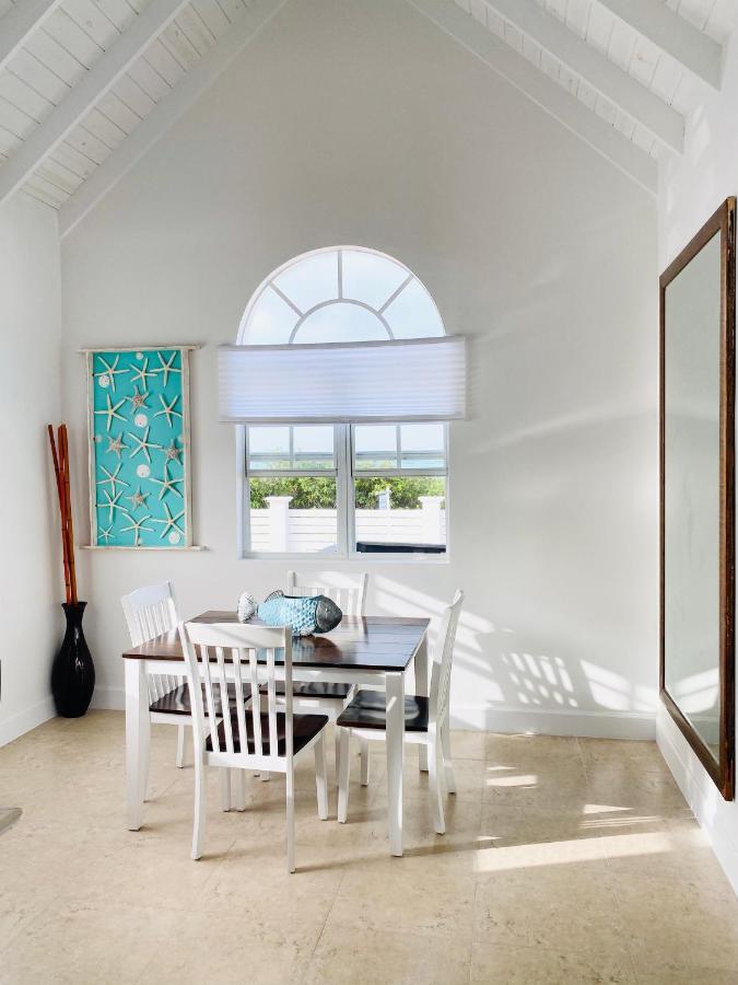 Modern Cottage With Chalk Sound Views Провиденсиалес Экстерьер фото